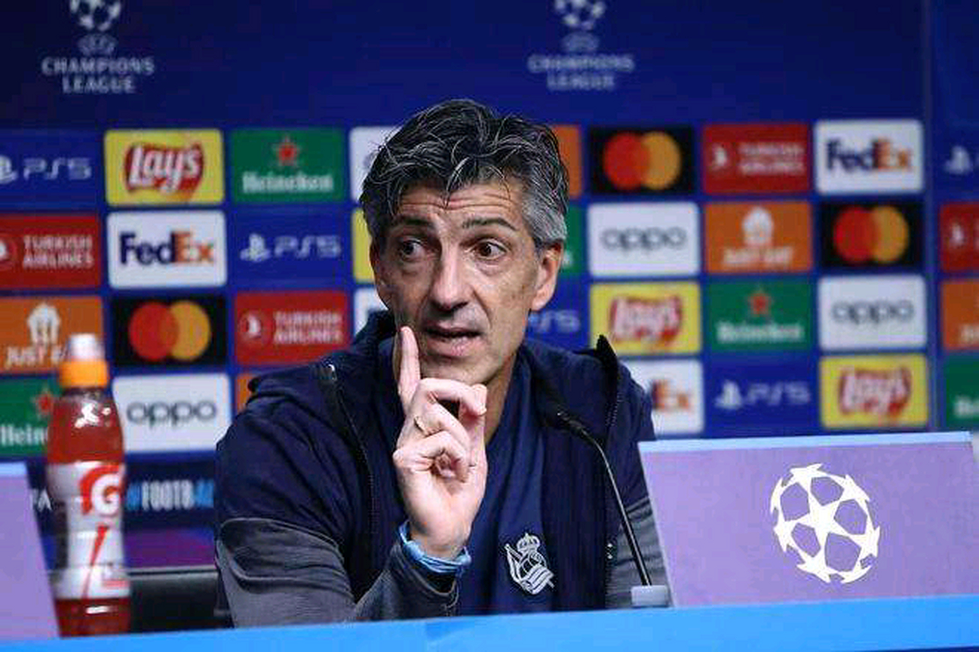 清晨欧冠传出新动向，皇家社会造点机会，管理层表态——底气十足，赛程密集仍需轮换的简单介绍